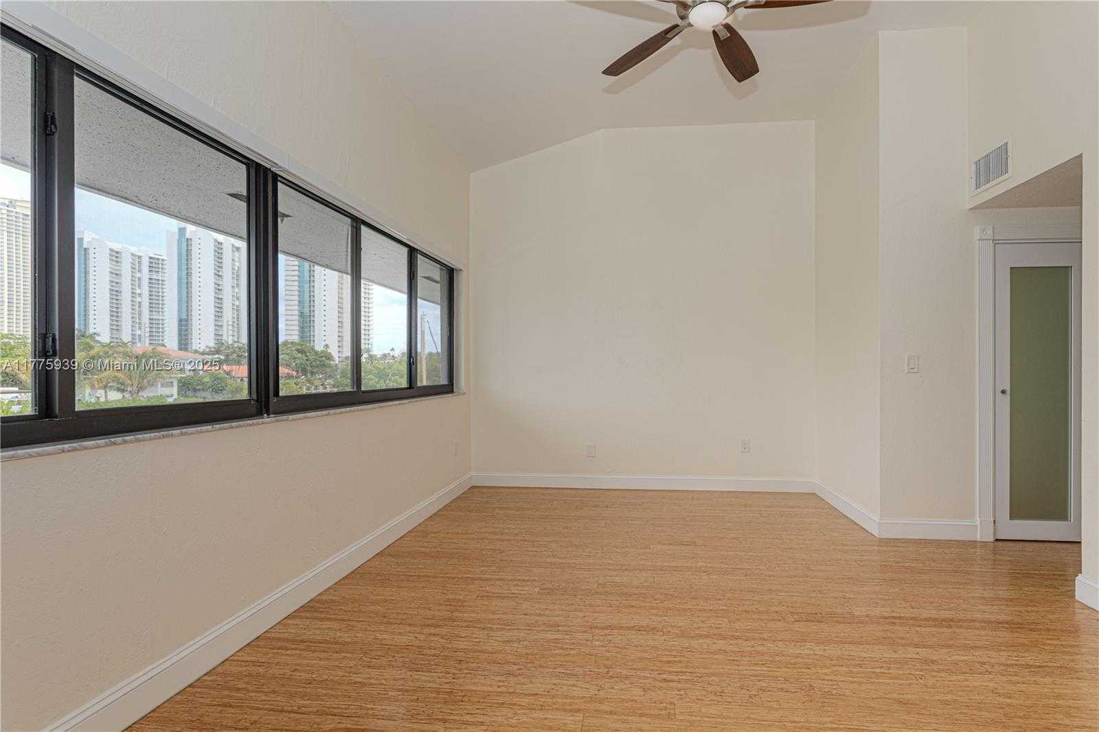 Small Image of 231 SOUTH POINCIANA DR #401, Sunny Isles Beach Number 30