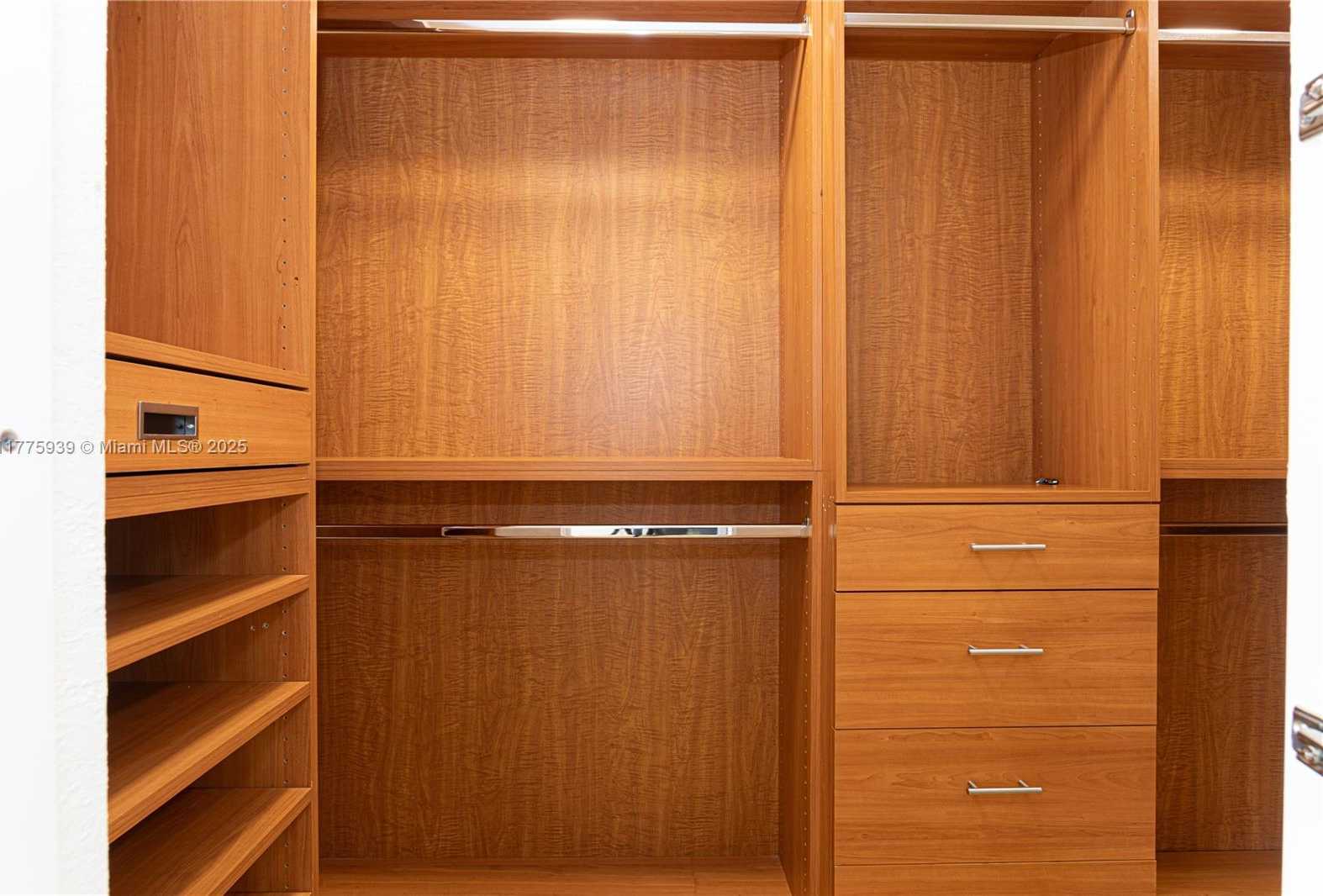 Small Image of 231 SOUTH POINCIANA DR #401, Sunny Isles Beach Number 32