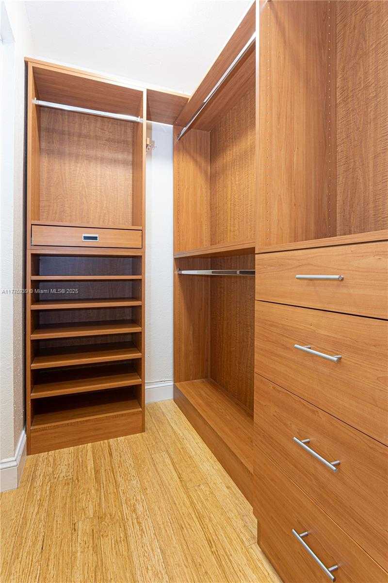 Small Image of 231 SOUTH POINCIANA DR #401, Sunny Isles Beach Number 33
