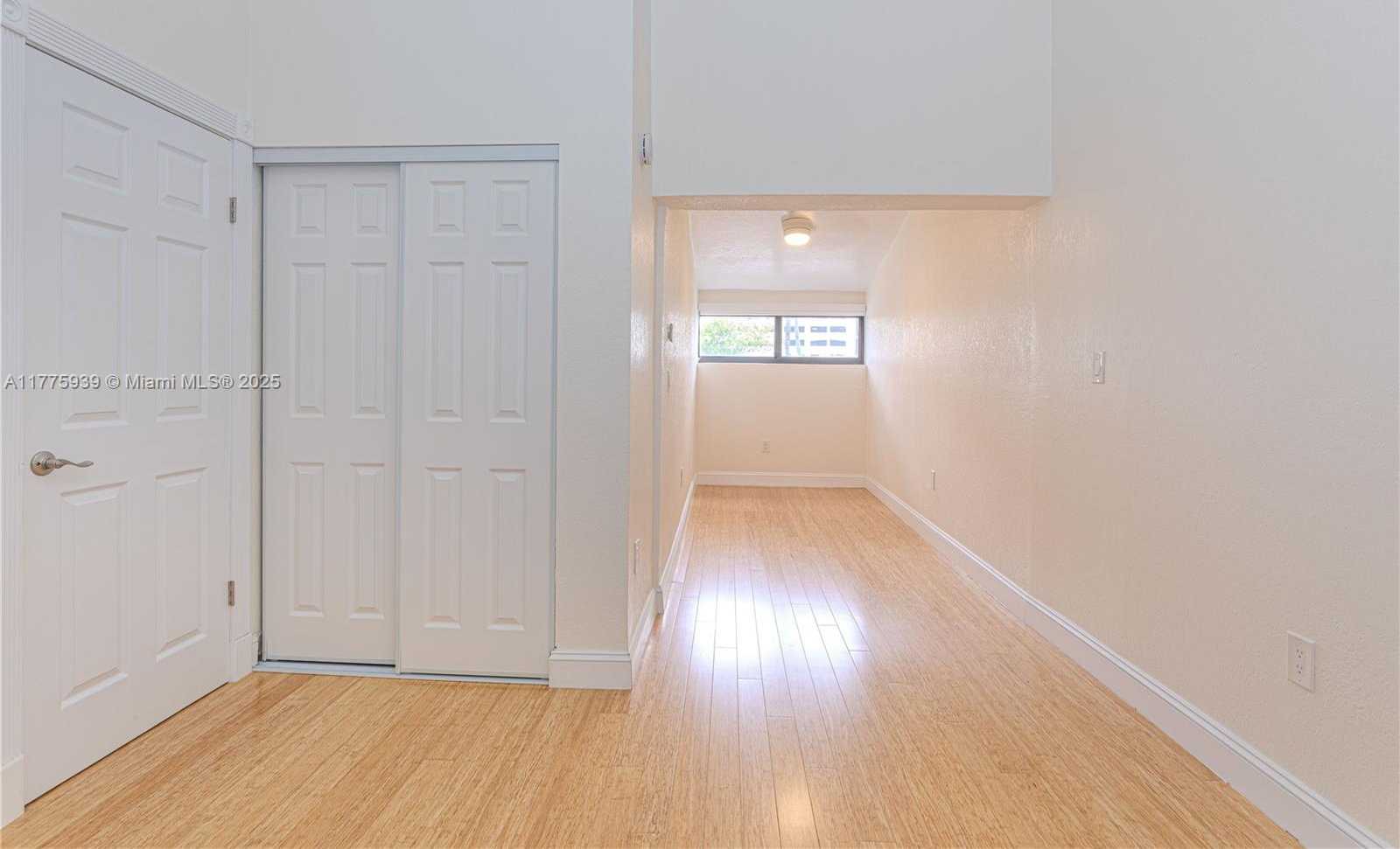 Small Image of 231 SOUTH POINCIANA DR #401, Sunny Isles Beach Number 37