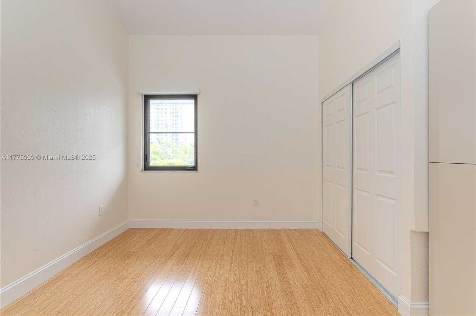 Small Image of 231 SOUTH POINCIANA DR #401, Sunny Isles Beach Number 40