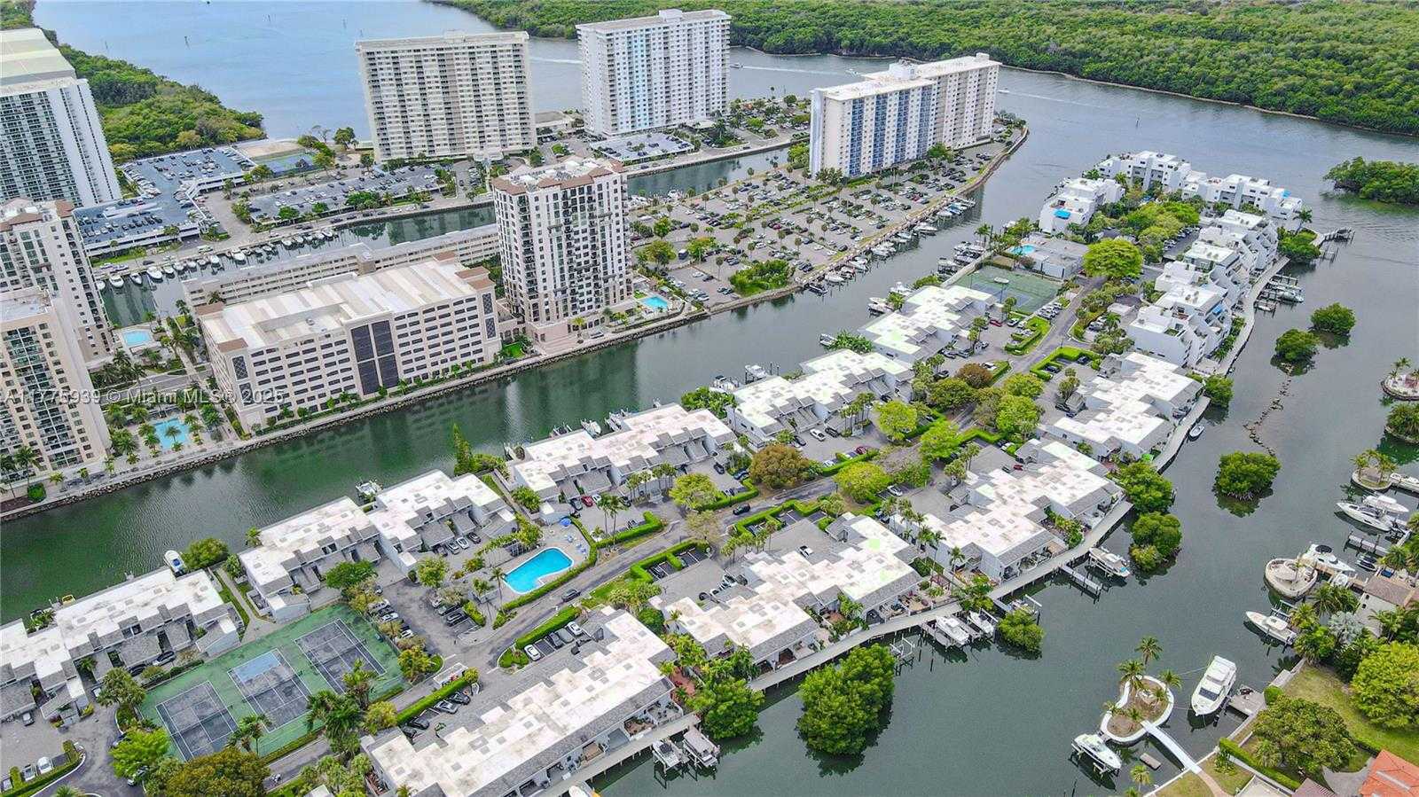 Small Image of 231 SOUTH POINCIANA DR #401, Sunny Isles Beach Number 58