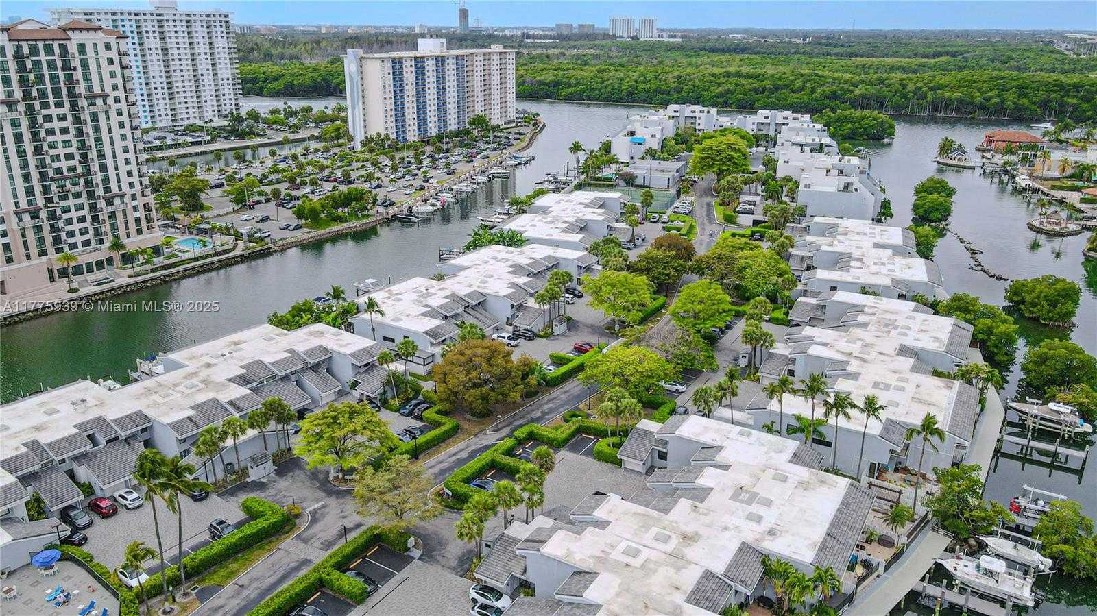 Small Image of 231 SOUTH POINCIANA DR #401, Sunny Isles Beach Number 61