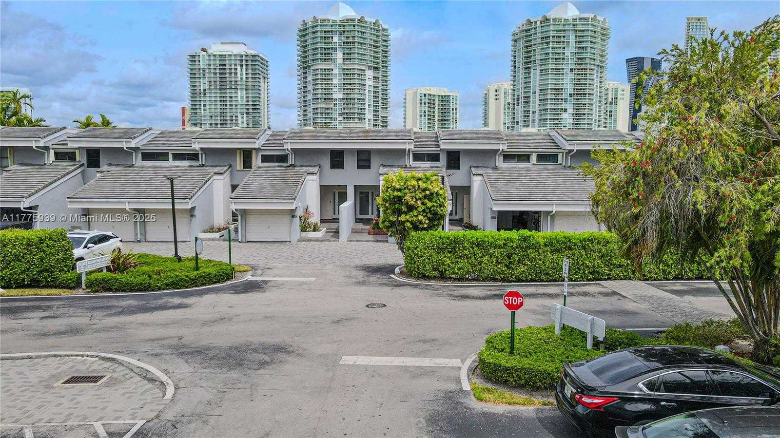 Small Image of 231 SOUTH POINCIANA DR #401, Sunny Isles Beach Number 67