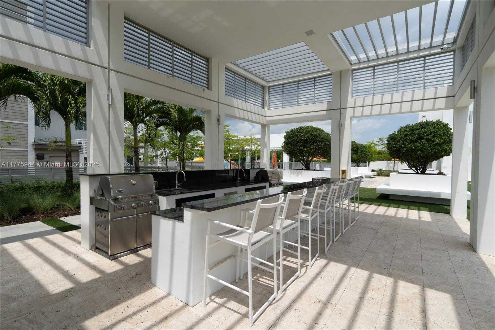 Small Image of 10365 NW 66th St, Doral, FL 33178, USA Number 23