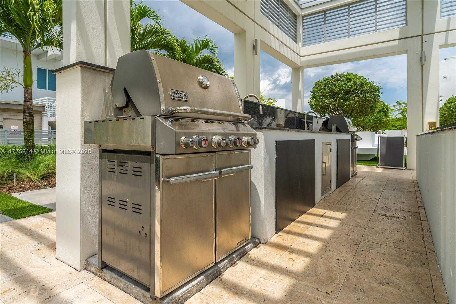 Small Image of 10365 NW 66th St, Doral, FL 33178, USA Number 24