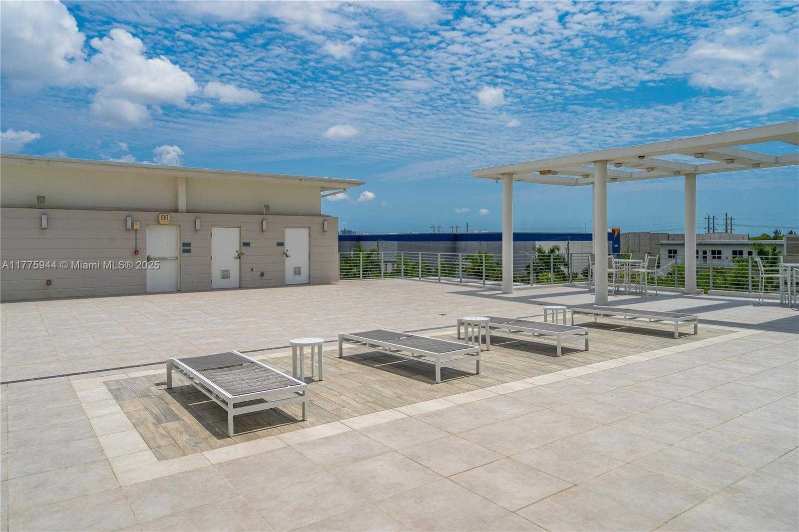 Small Image of 10365 NW 66th St, Doral, FL 33178, USA Number 28