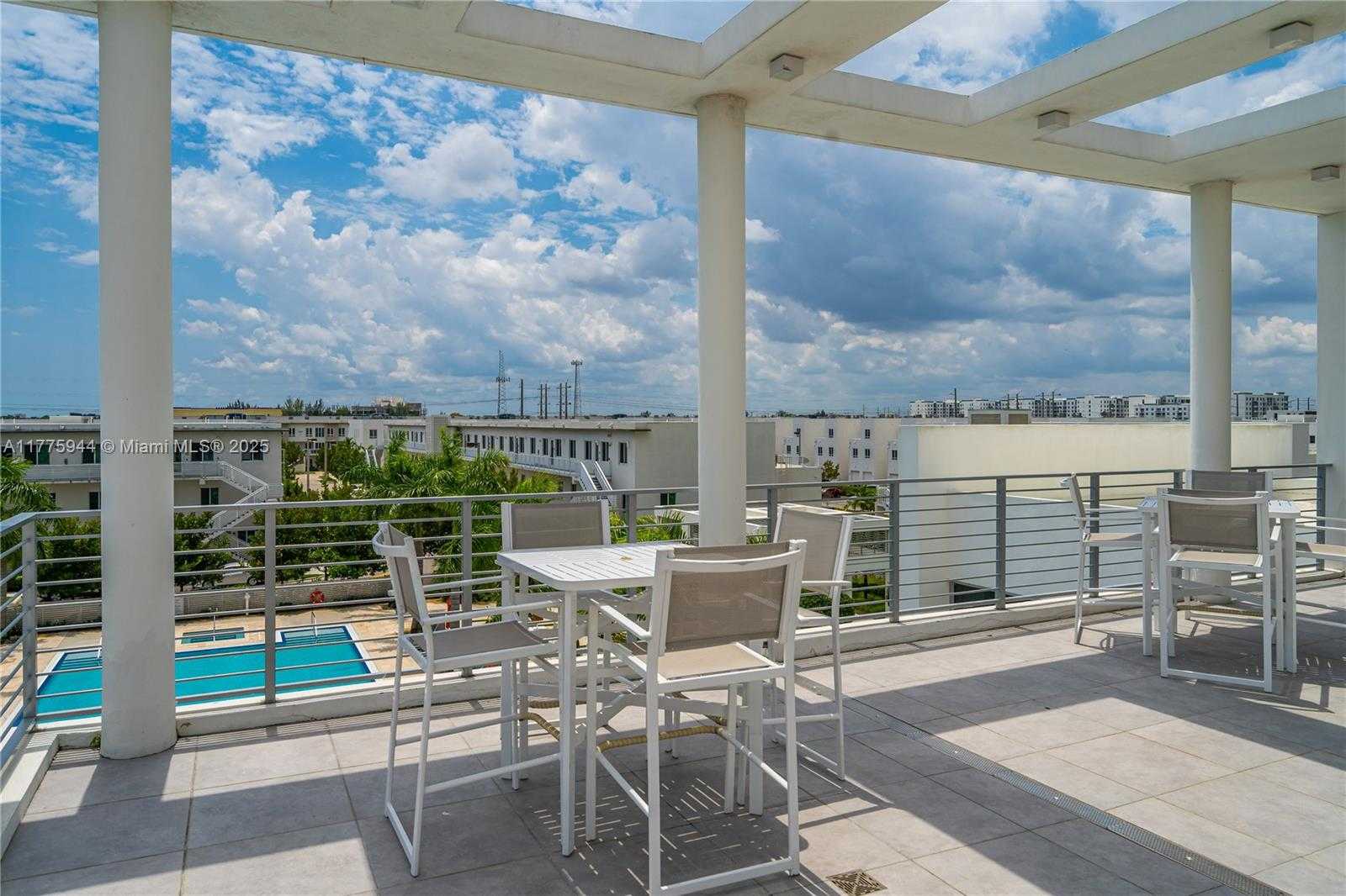 Small Image of 10365 NW 66th St, Doral, FL 33178, USA Number 29