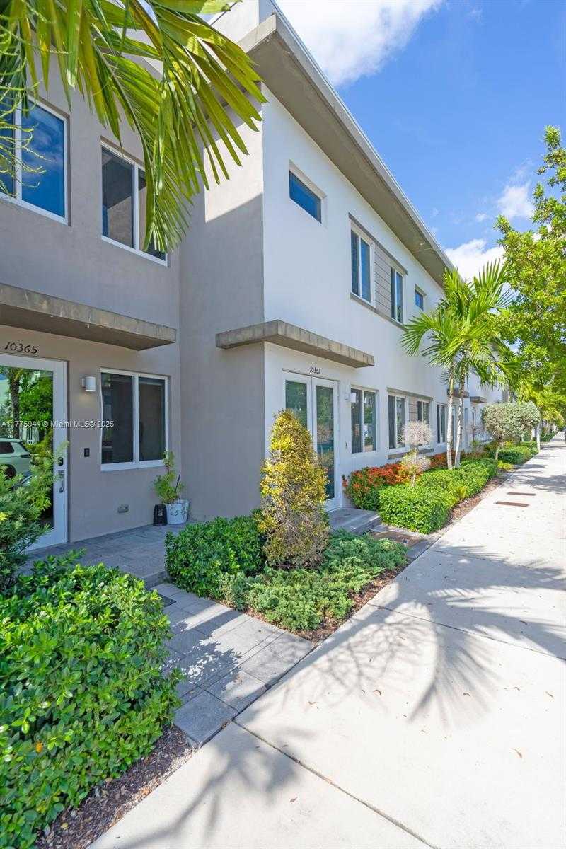 Small Image of 10365 NW 66th St, Doral, FL 33178, USA Number 49