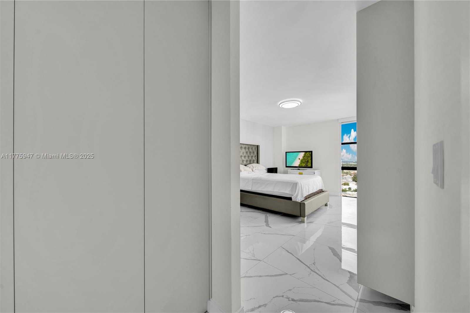 Small Image of 20335 WEST COUNTRY CLUB DRIVE #2602, Aventura Number 14
