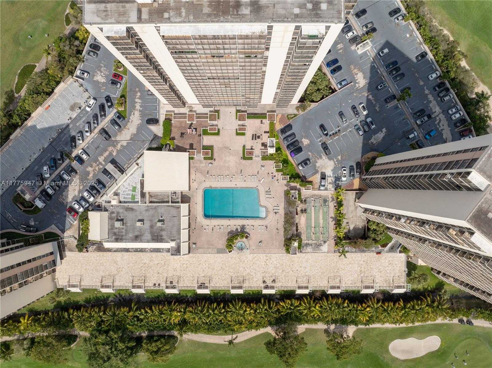 Small Image of 20335 WEST COUNTRY CLUB DRIVE #2602, Aventura Number 49