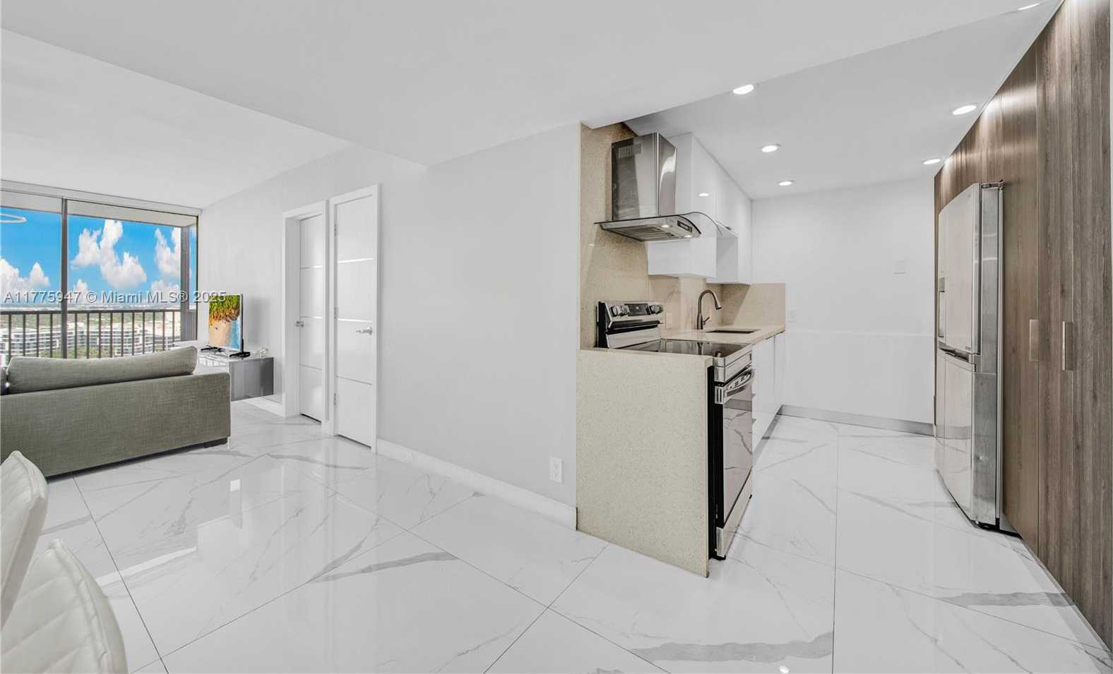 Small Image of 20335 WEST COUNTRY CLUB DRIVE #2602, Aventura Number 7