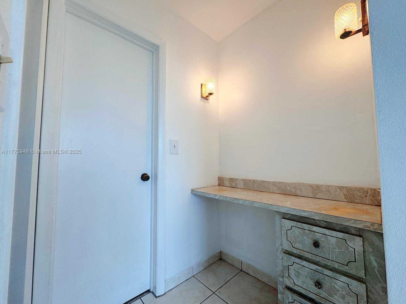 Small Image of 2903 POINT EAST DR #K411, Aventura Number 20