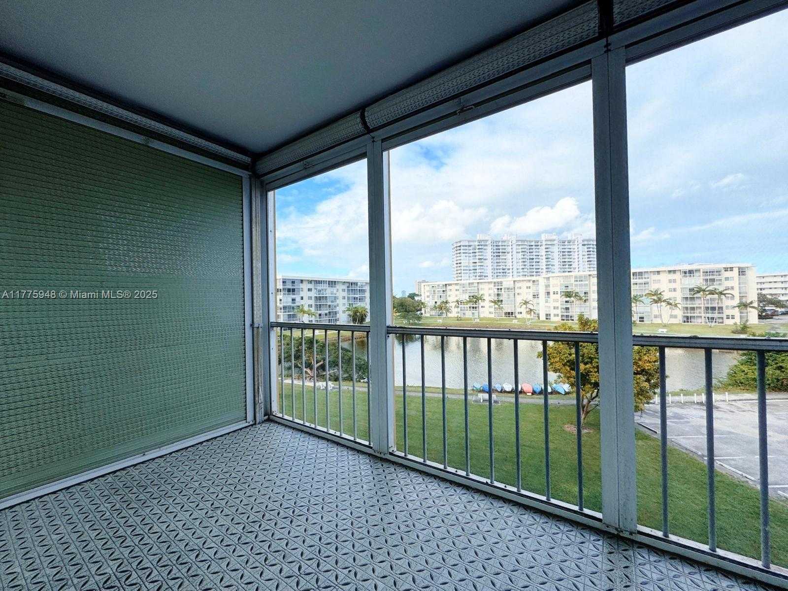 Small Image of 2903 POINT EAST DR #K411, Aventura Number 26