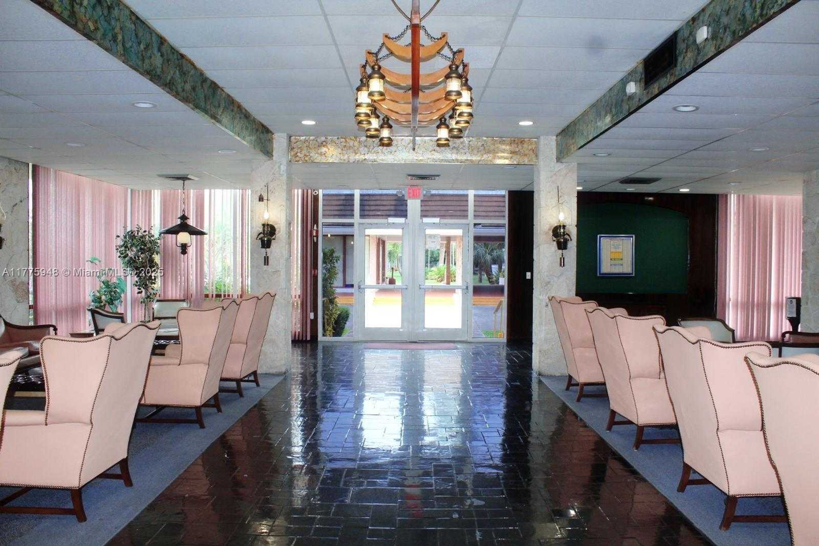 Small Image of 2903 POINT EAST DR #K411, Aventura Number 32