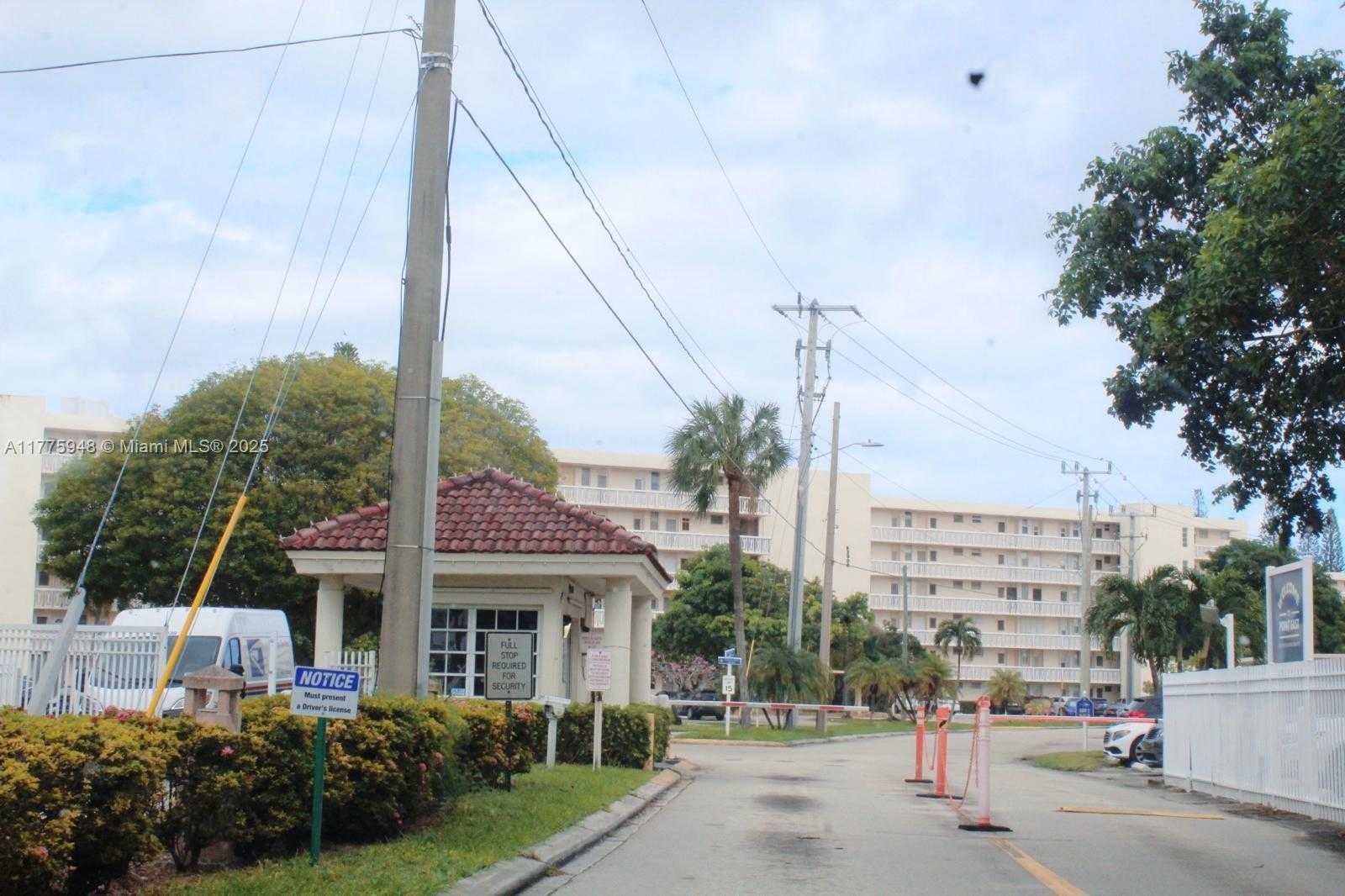 Small Image of 2903 POINT EAST DR #K411, Aventura Number 36