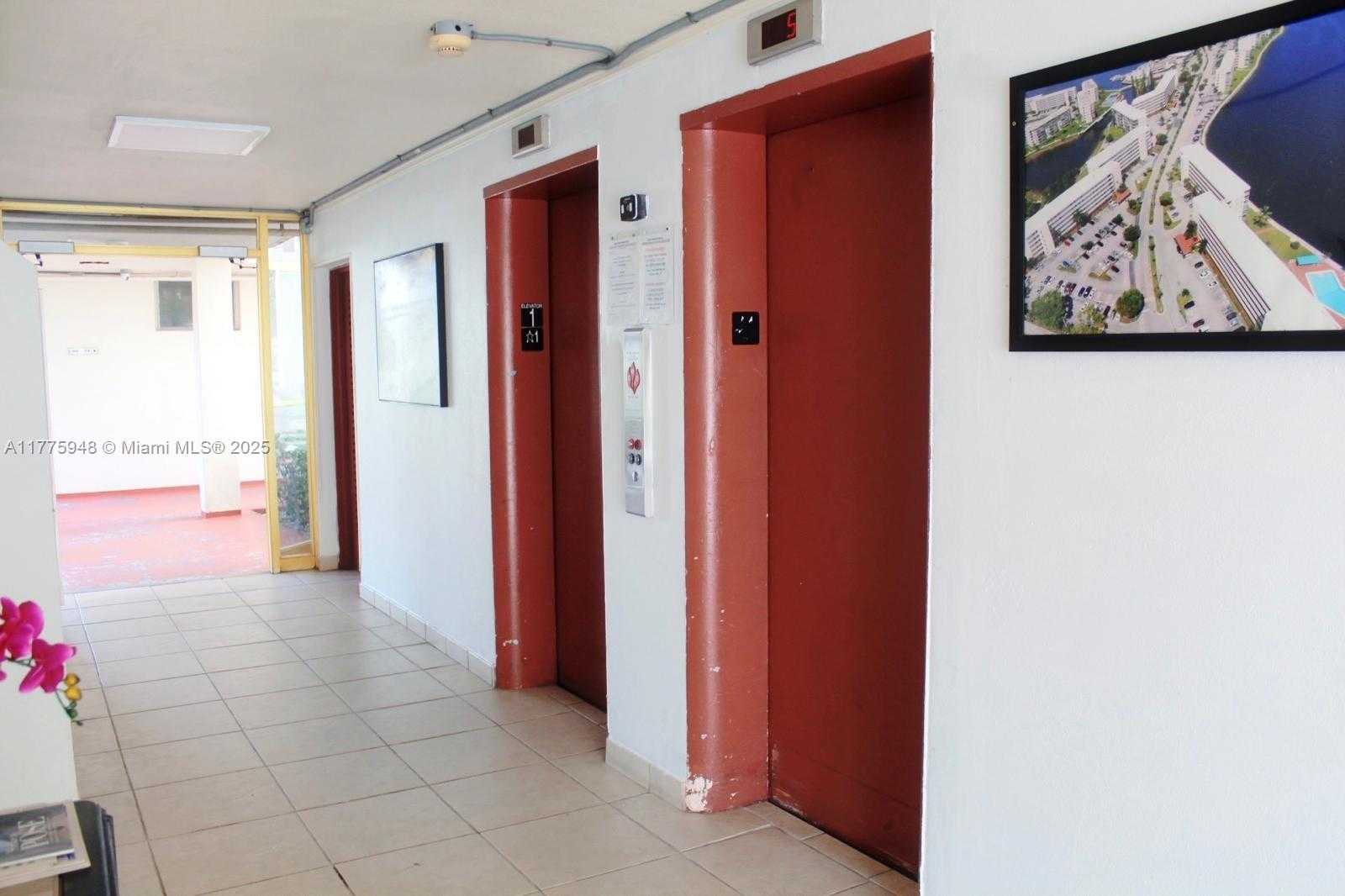 Small Image of 2903 POINT EAST DR #K411, Aventura Number 42
