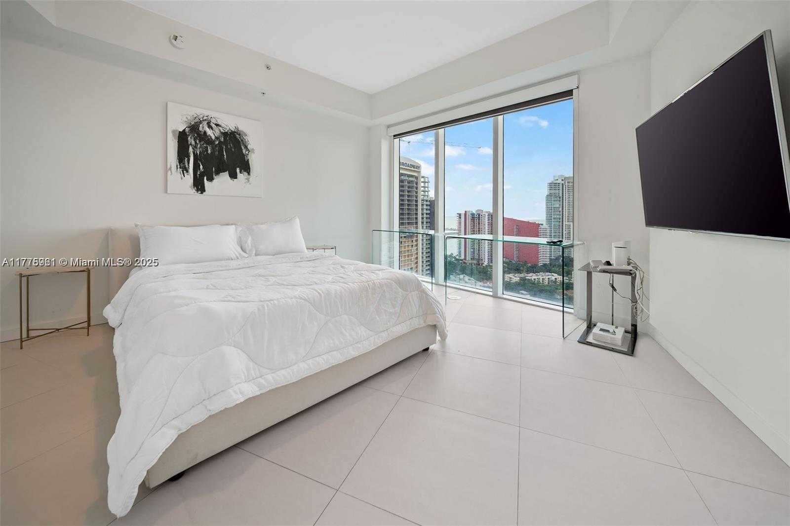 Small Image of 60 SOUTH WEST 13TH ST #2600, Miami Number 6