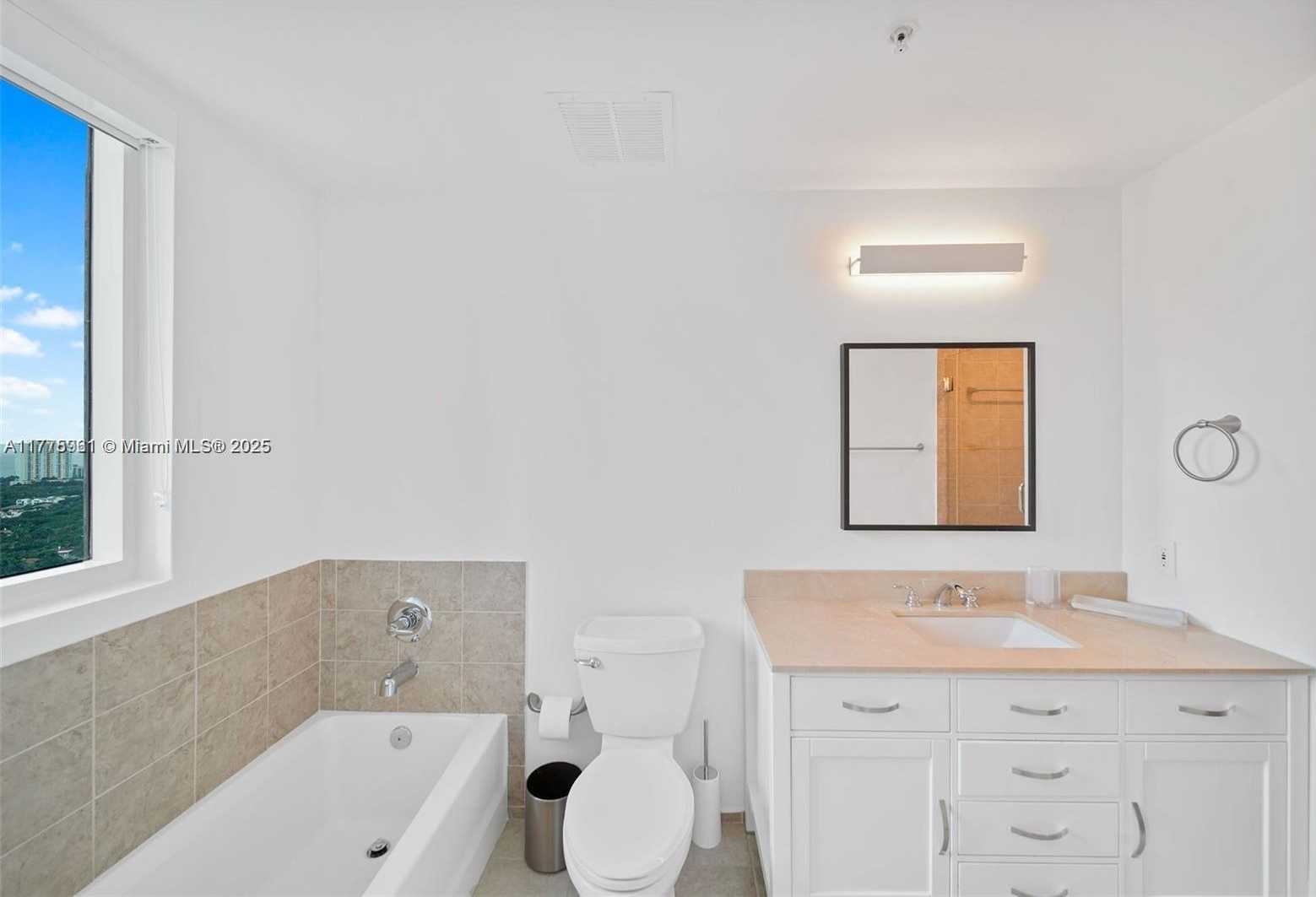 Small Image of 60 SOUTH WEST 13TH ST #2600, Miami Number 8