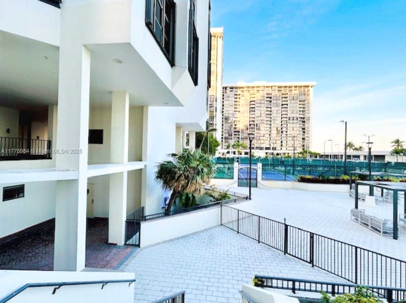 Small Image of 1925 BRICKELL AVE #1403, Miami Number 11