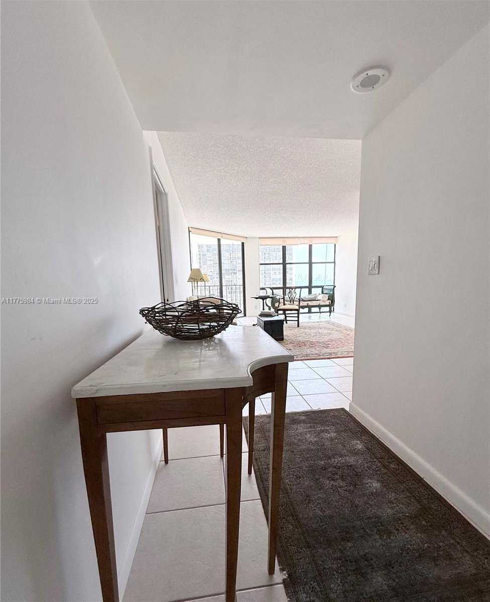 Small Image of 1925 BRICKELL AVE #1403, Miami Number 3