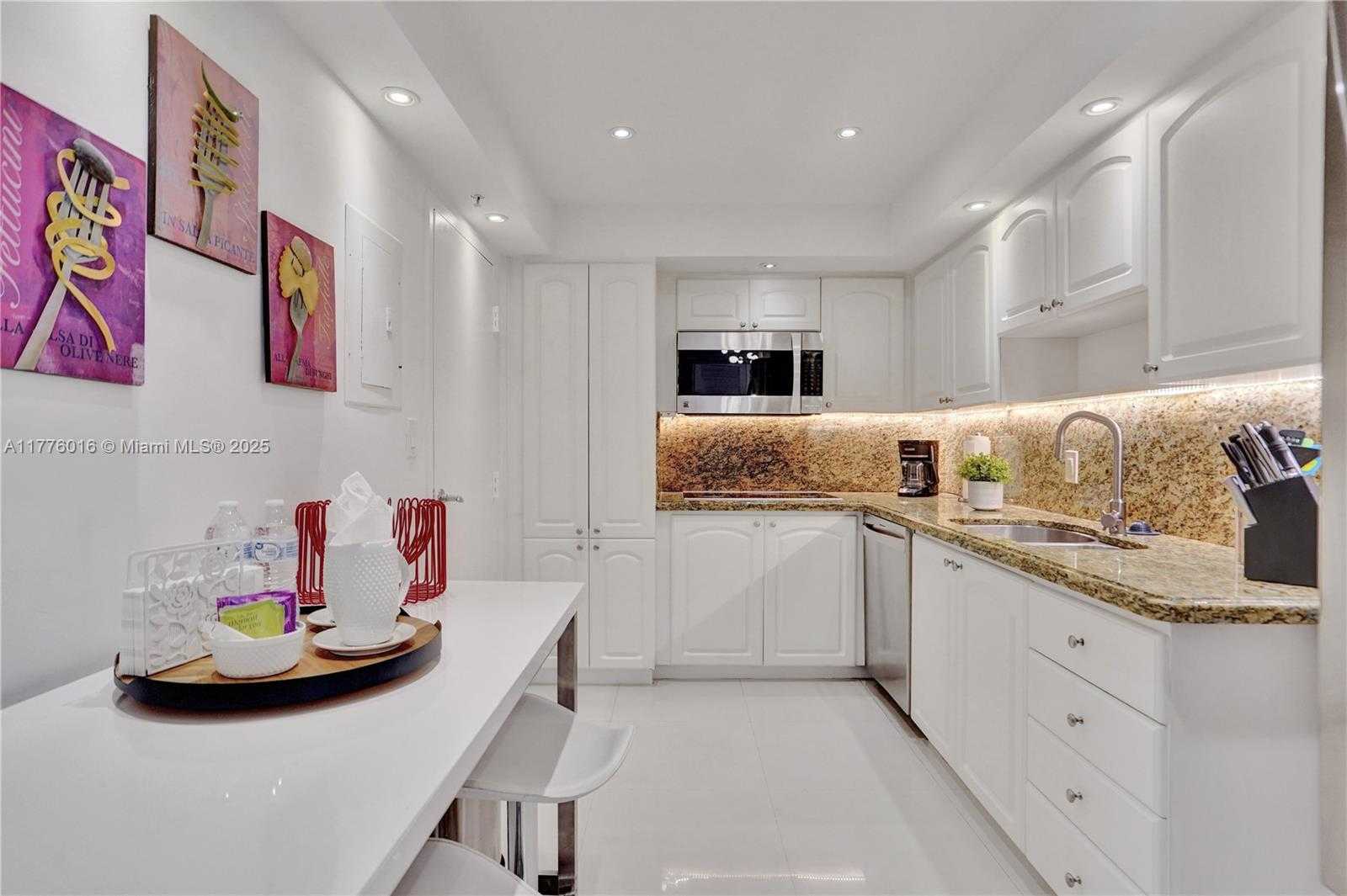 Small Image of 3801 SOUTH OCEAN DR #11V, Hollywood Number 14