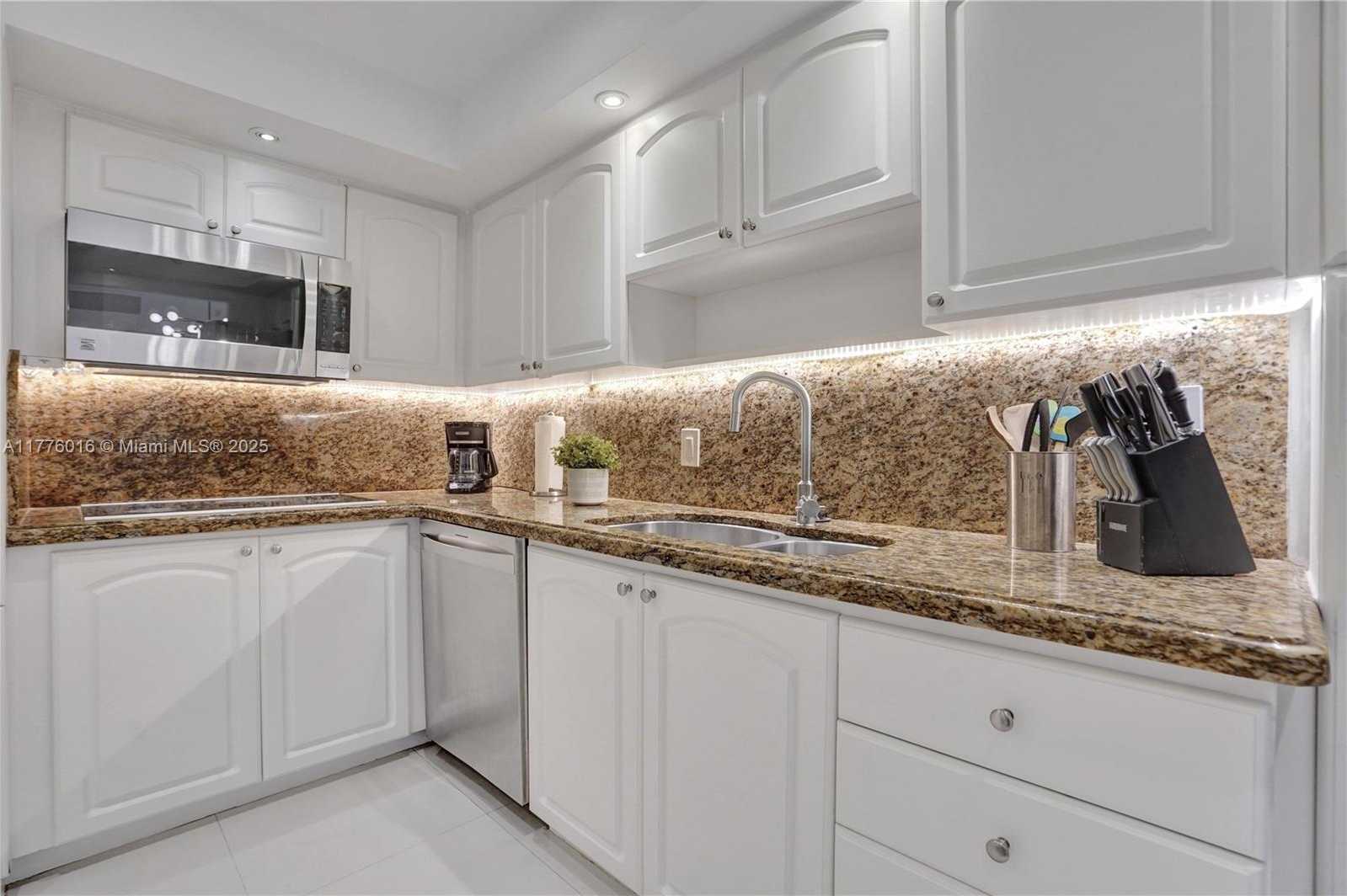 Small Image of 3801 SOUTH OCEAN DR #11V, Hollywood Number 15