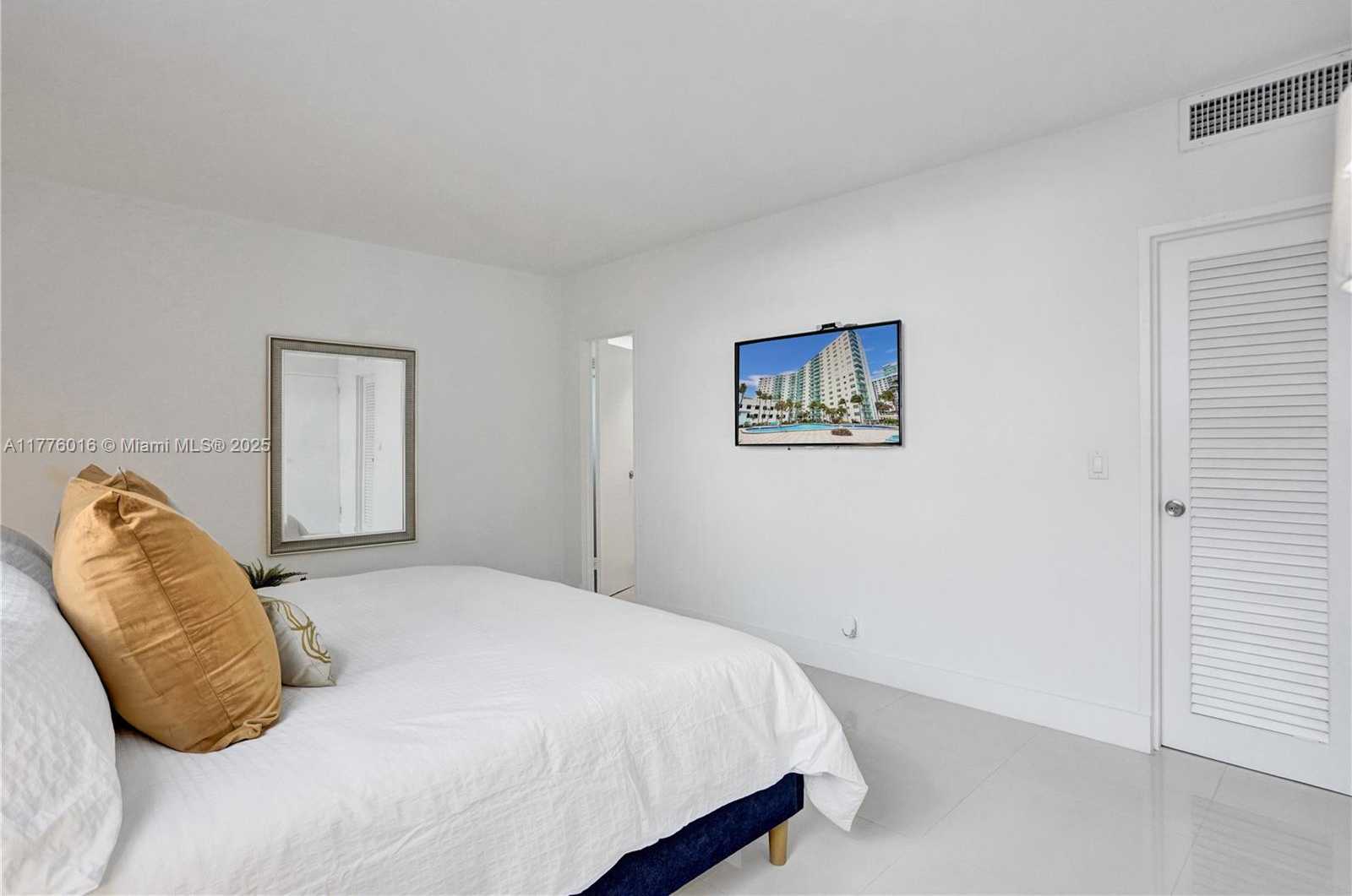 Small Image of 3801 SOUTH OCEAN DR #11V, Hollywood Number 23