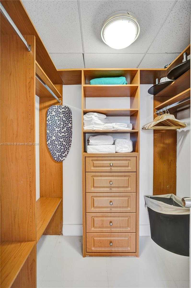 Small Image of 3801 SOUTH OCEAN DR #11V, Hollywood Number 24