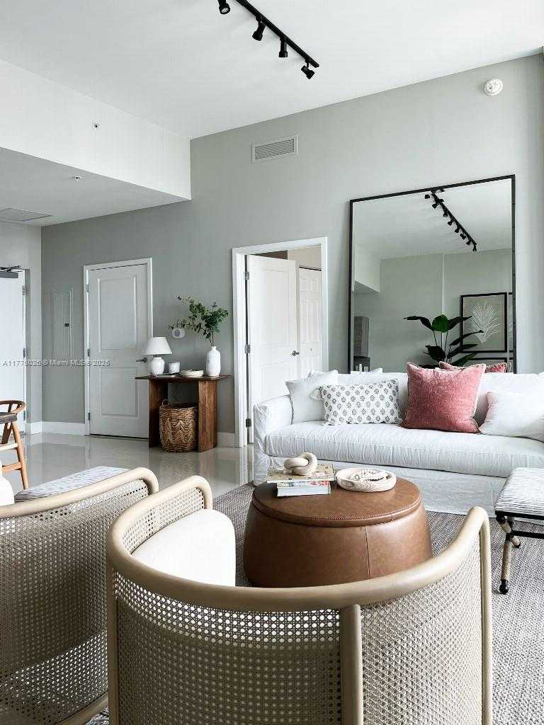 Small Image of 400 SUNNY ISLES BLVD #119, Sunny Isles Beach Number 6