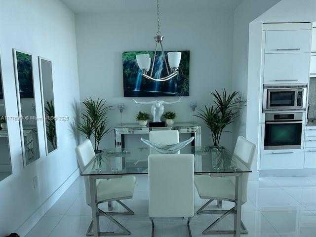 Small Image of 900 BISCAYNE BLVD #5403, Miami Number 10