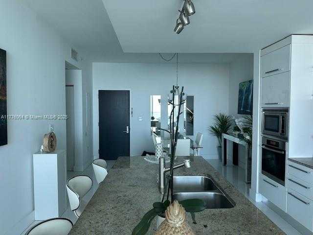 Small Image of 900 BISCAYNE BLVD #5403, Miami Number 12