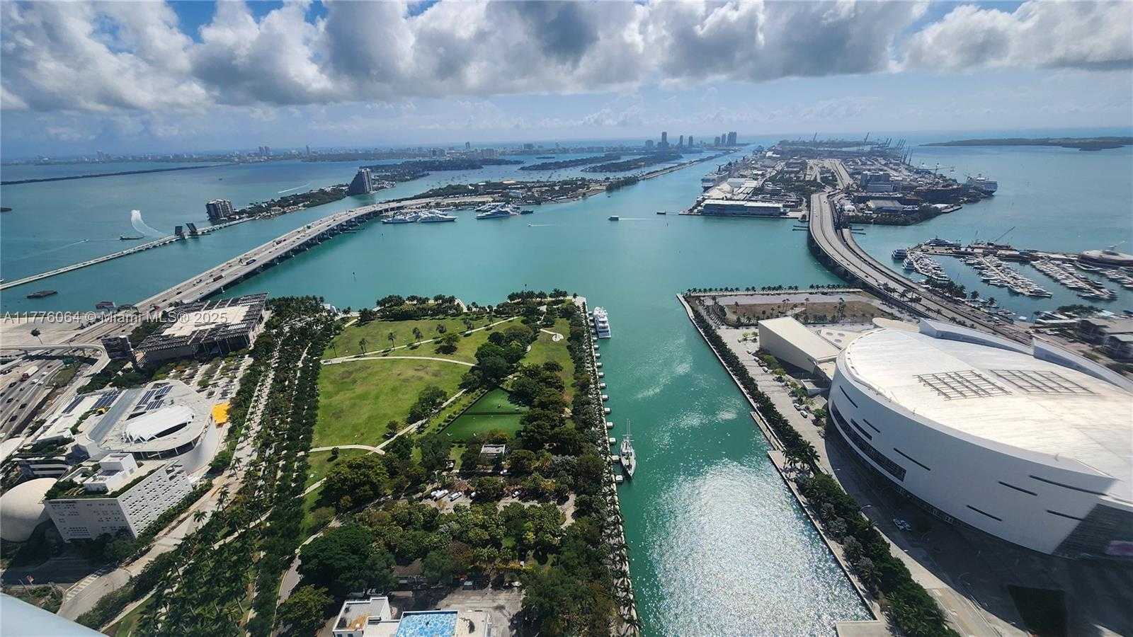 Small Image of 900 BISCAYNE BLVD #5403, Miami Number 31