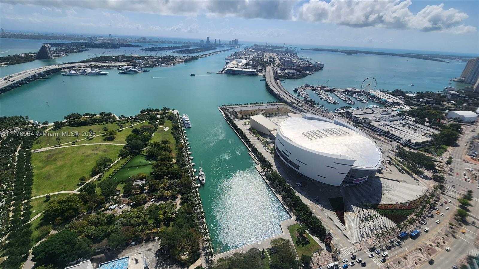 Small Image of 900 BISCAYNE BLVD #5403, Miami Number 33