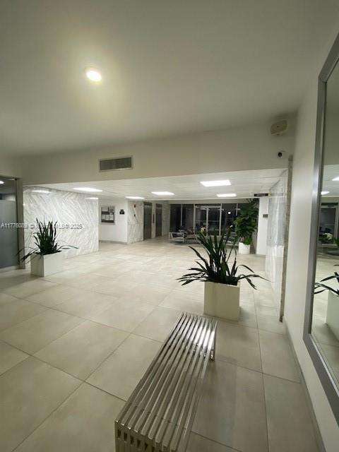 Small Image of 401 SOUTH EAST GOLDEN ISLES DR #712, Hallandale Beach Number 14