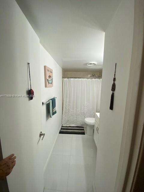 Small Image of 401 SOUTH EAST GOLDEN ISLES DR #712, Hallandale Beach Number 17