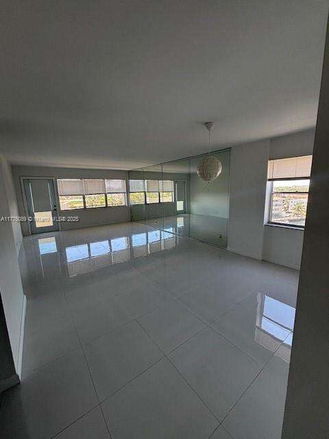 Small Image of 401 SOUTH EAST GOLDEN ISLES DR #712, Hallandale Beach Number 47