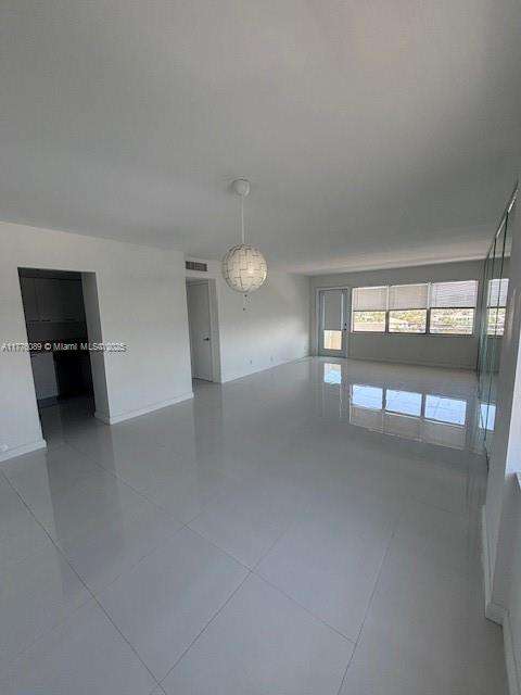 Small Image of 401 SOUTH EAST GOLDEN ISLES DR #712, Hallandale Beach Number 54