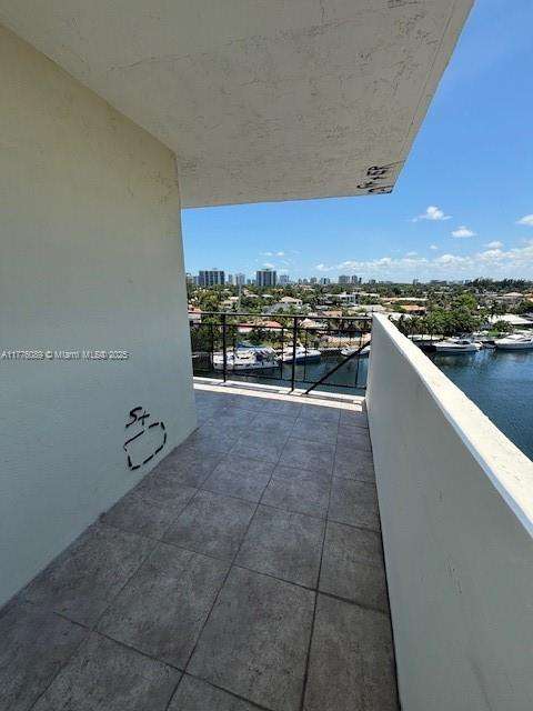 Small Image of 401 SOUTH EAST GOLDEN ISLES DR #712, Hallandale Beach Number 60