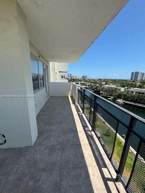Small Image of 401 SOUTH EAST GOLDEN ISLES DR #712, Hallandale Beach Number 61