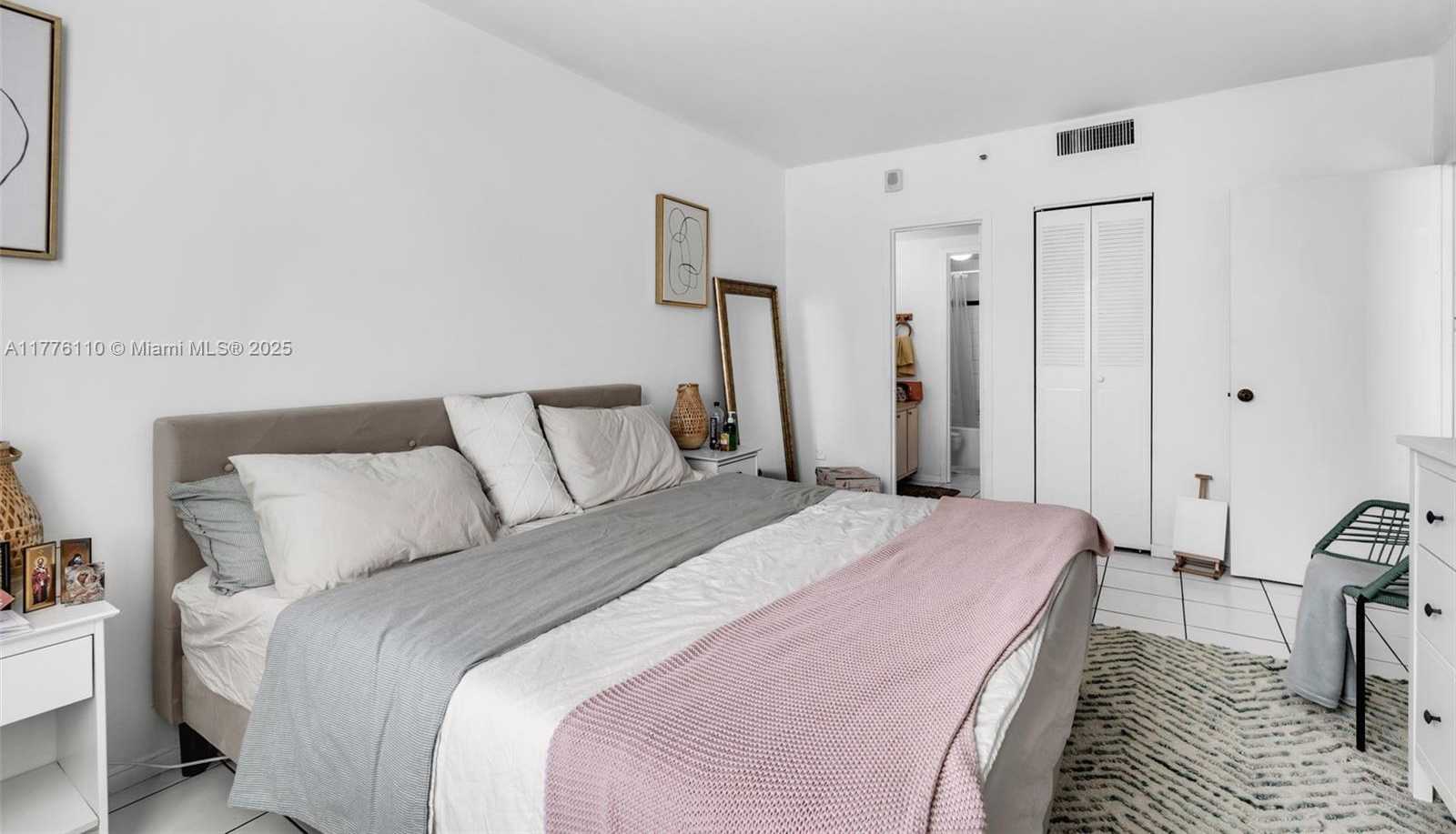 Small Image of 2829 INDIAN CREEK DR #606, Miami Beach Number 11