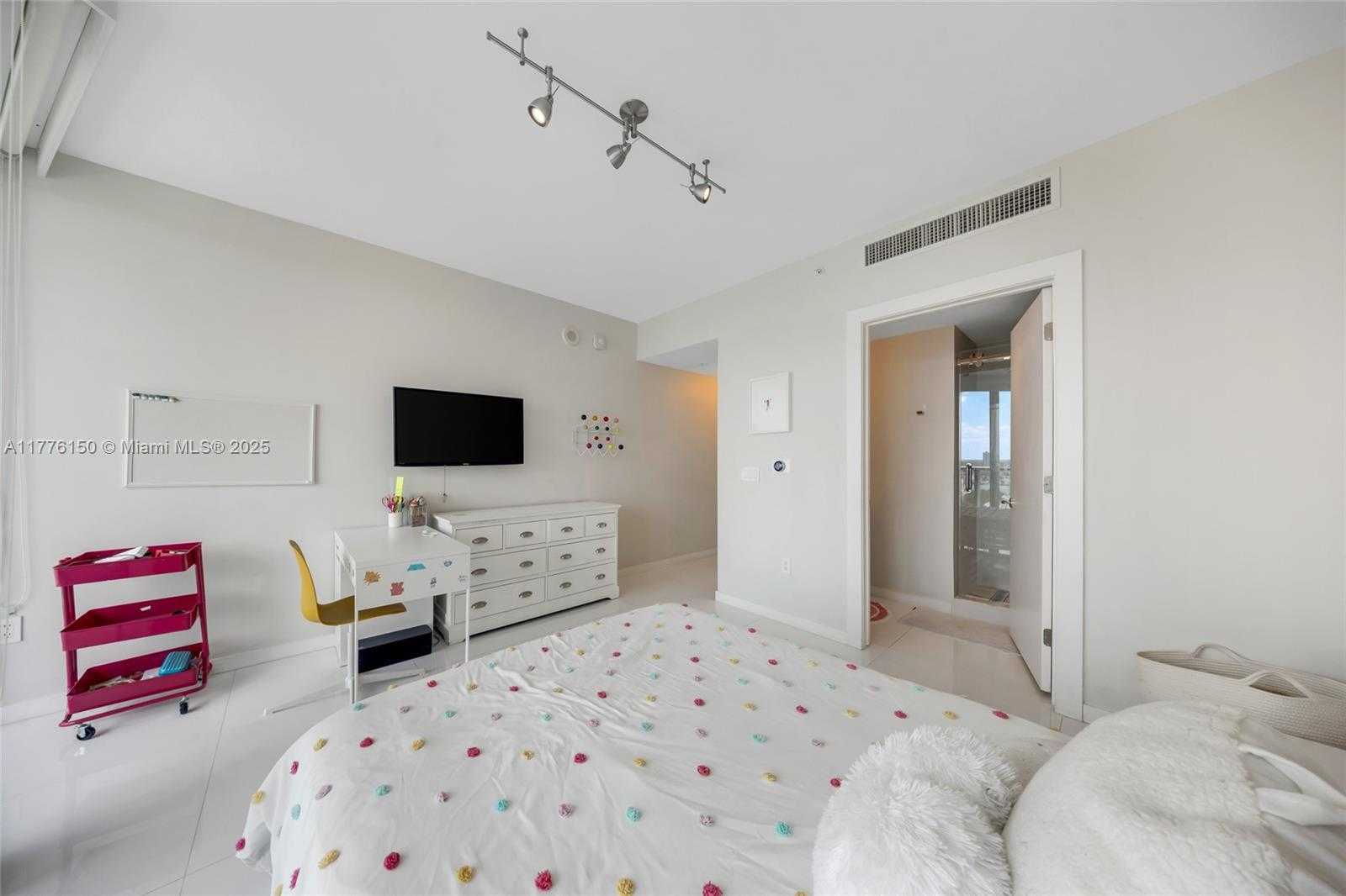 Small Image of 17001 EAST COLLINS AVE #1805, Sunny Isles Beach Number 33