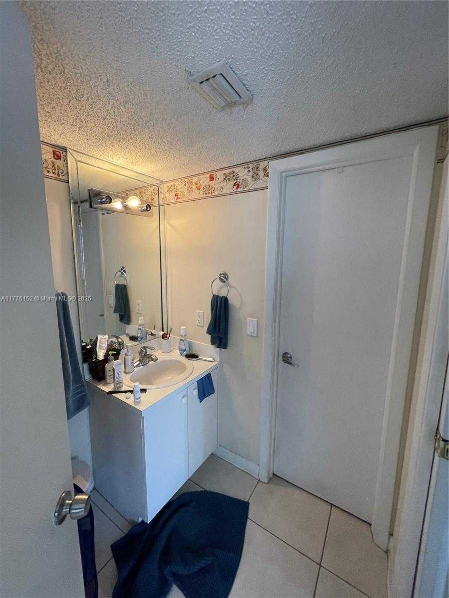 Small Image of 8335 SW 152nd Ave, Miami, FL 33193, USA Number 13
