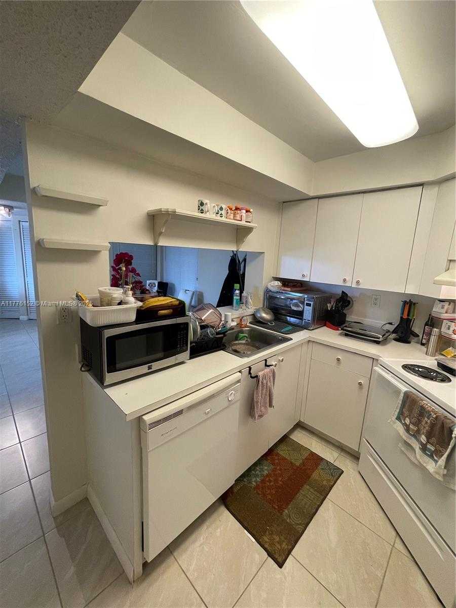 Small Image of 8335 SW 152nd Ave, Miami, FL 33193, USA Number 15