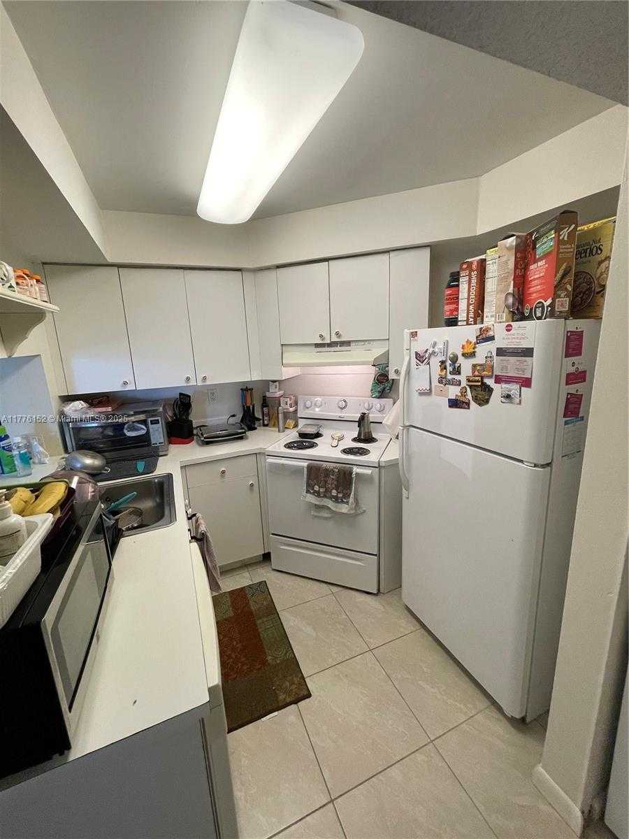 Small Image of 8335 SW 152nd Ave, Miami, FL 33193, USA Number 16