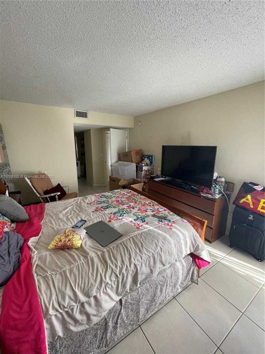 Small Image of 8335 SW 152nd Ave, Miami, FL 33193, USA Number 18
