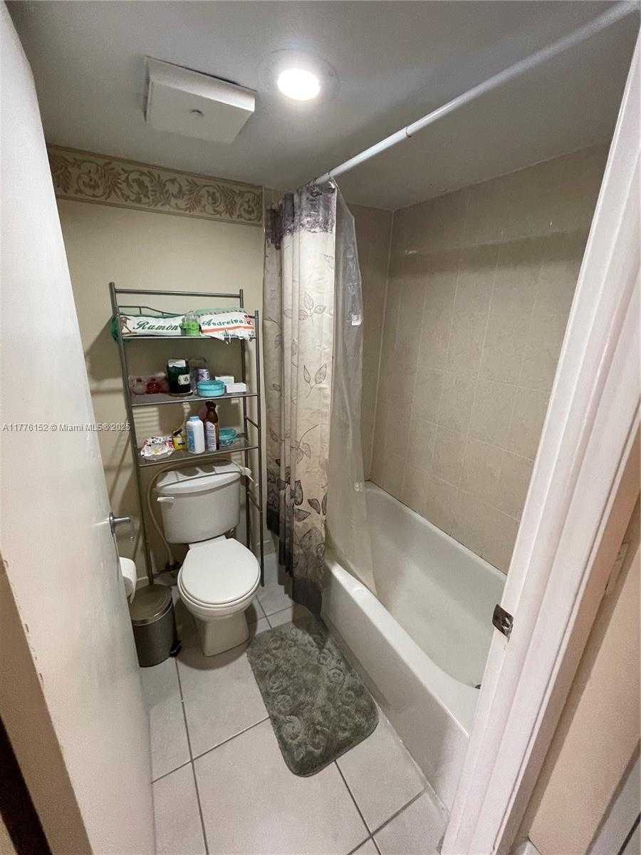 Small Image of 8335 SW 152nd Ave, Miami, FL 33193, USA Number 21