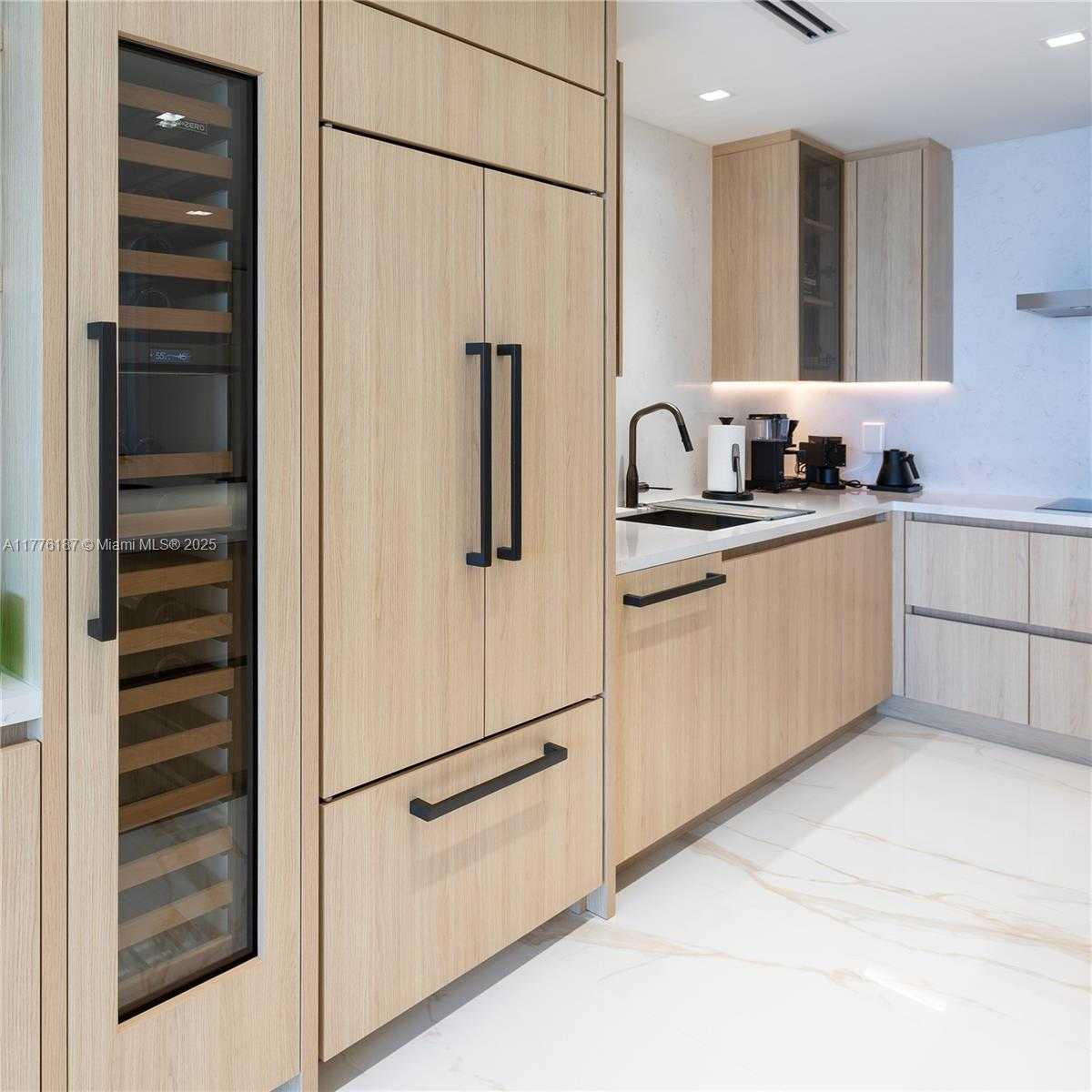 Small Image of 1425 BRICKELL AVE #47A, Miami Number 10