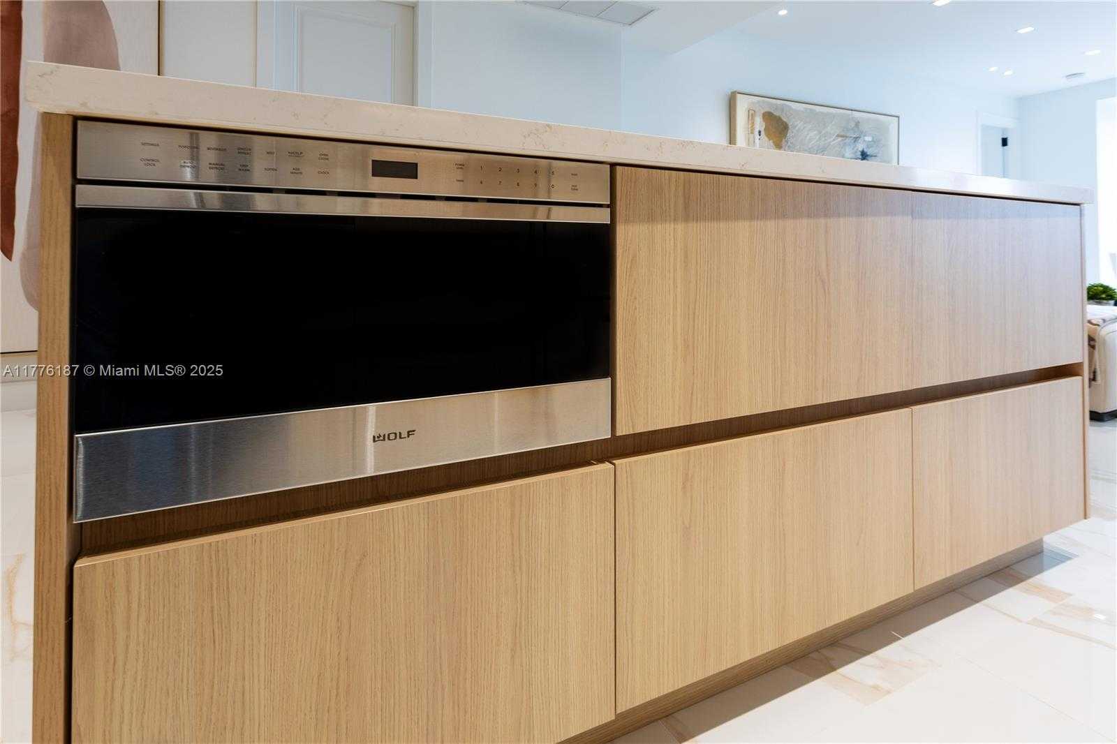 Small Image of 1425 BRICKELL AVE #47A, Miami Number 13