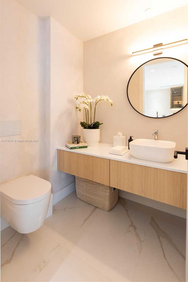 Small Image of 1425 BRICKELL AVE #47A, Miami Number 14